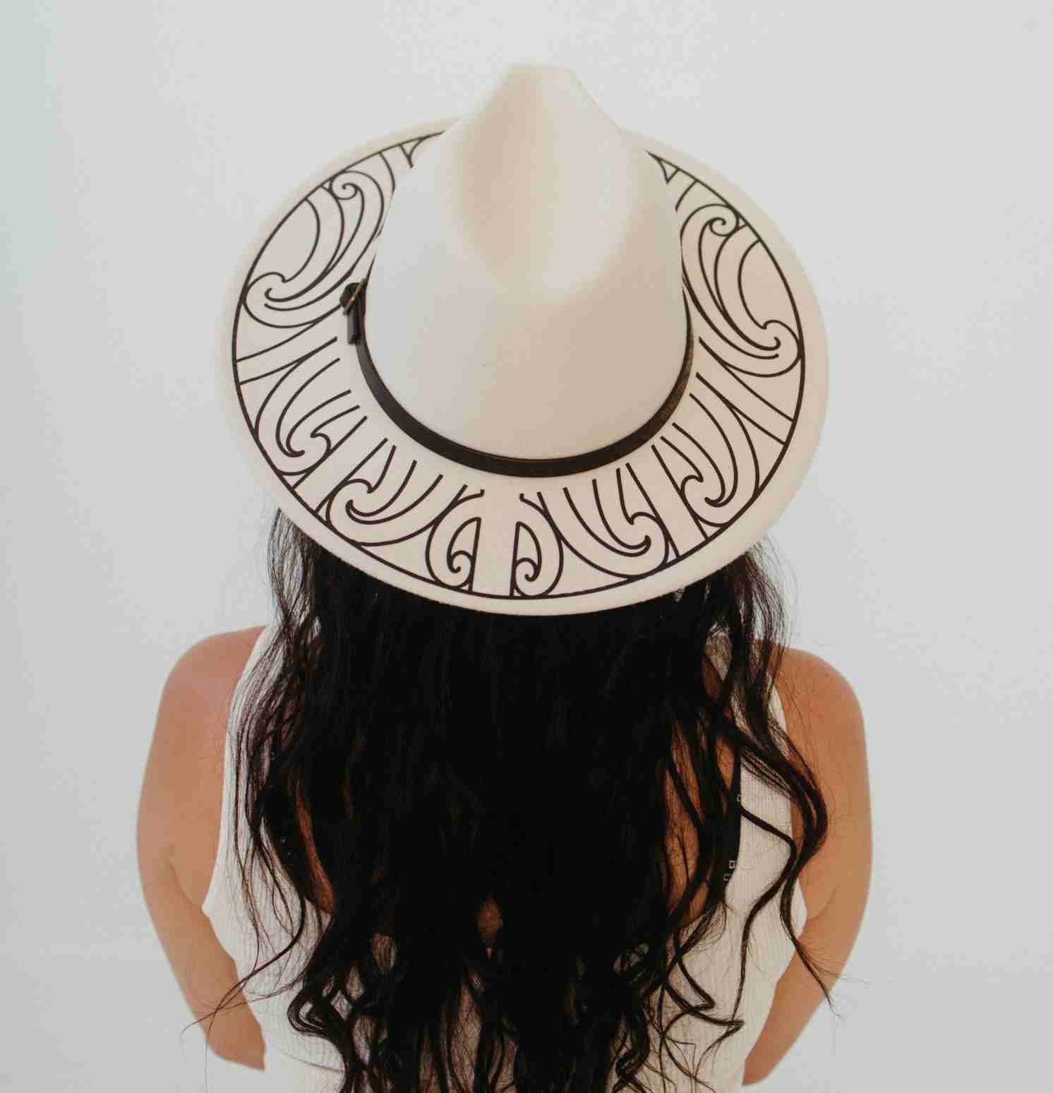 Maori Fedora Bone